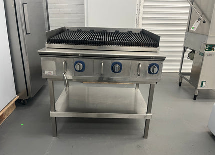 COMMERCIAL NATURAL GAS CHARGRILL WITH STAND