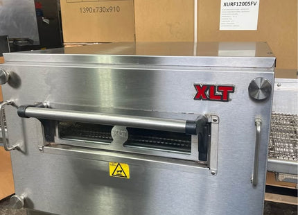 XLT 1832 Gas Conveyor Impingement Pizza Oven 18 Inch XLT1832