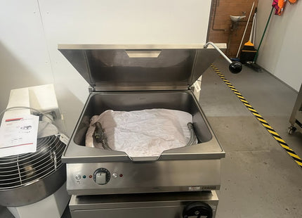 Zanussi Evo 900 - Gas 800Mm 80L Manual Tilting Bratt Pan With Duomat Bottom image 5