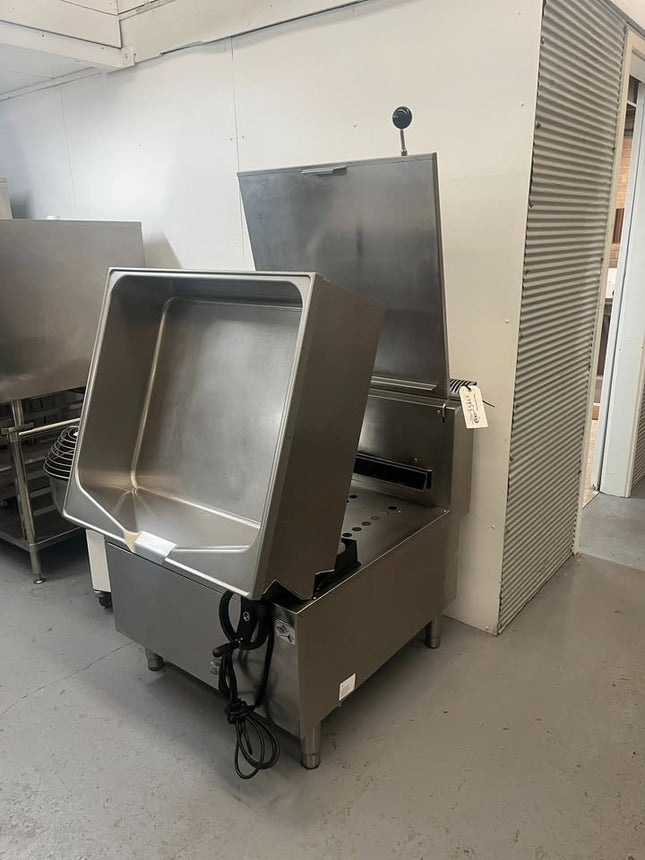 Zanussi Evo 900 - Gas 800Mm 80L Manual Tilting Bratt Pan With Duomat Bottom image 1